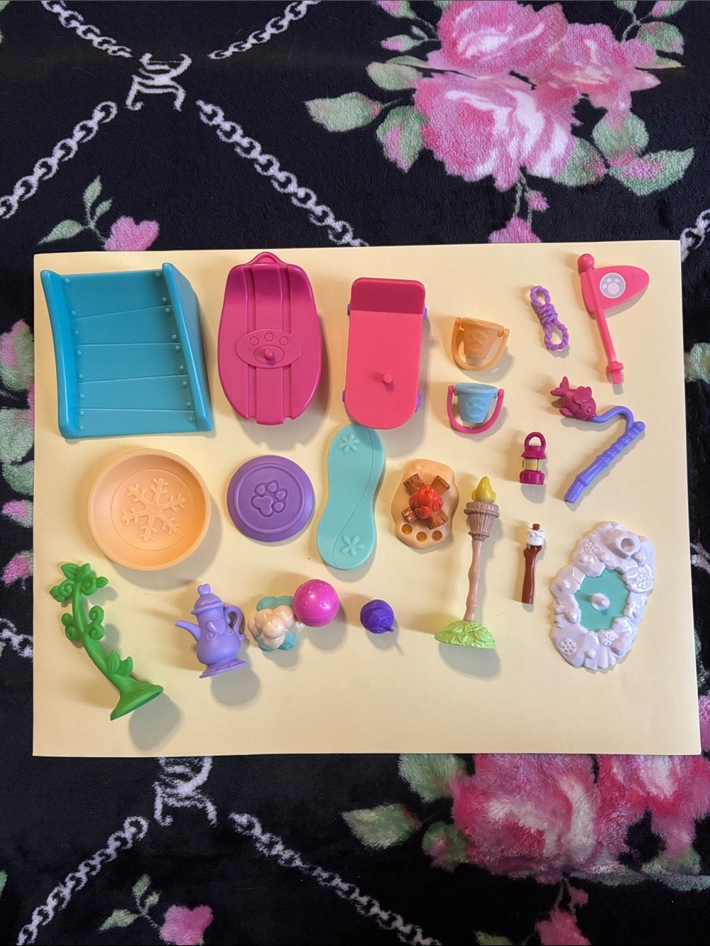 Littlest Pet Shop LPS Accessories Bundle/Lot
